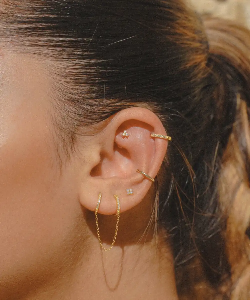 Eugenie piercing oreille anti helix argente porte