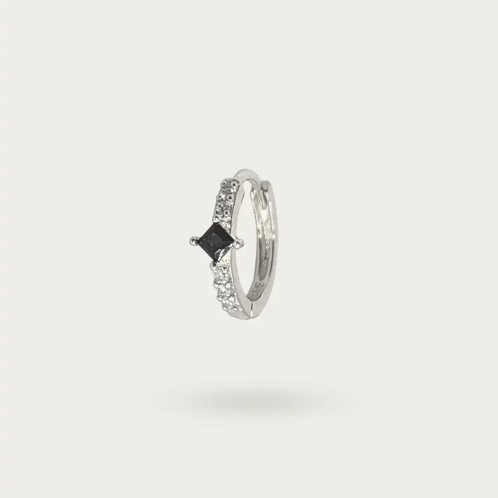 Keila piercing anneau zircon noir