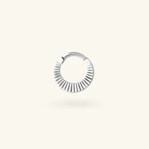 Marguerite - piercing trois anneaux daith