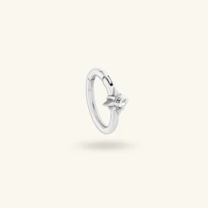 Vega - piercing étoile cartilage (couleur argent)