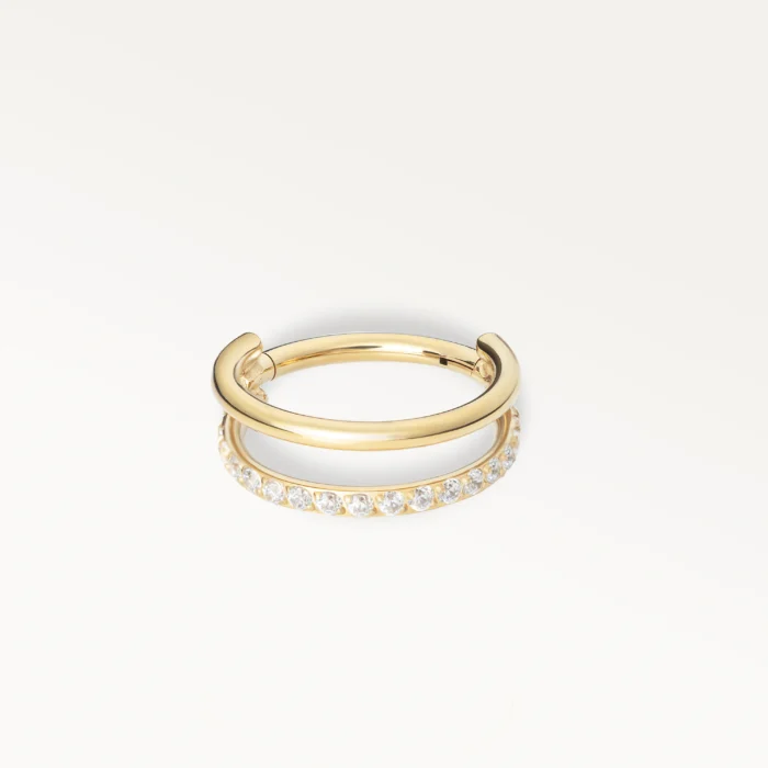 Piercing anneau double doré serti de zircons – packshot sur fond clair