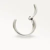 Piercing hélix double anneau argenté ouvert – fermeture visible