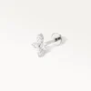 Piercing stud fleur argenté serti de cristaux marquise, bijou de cartilage raffiné